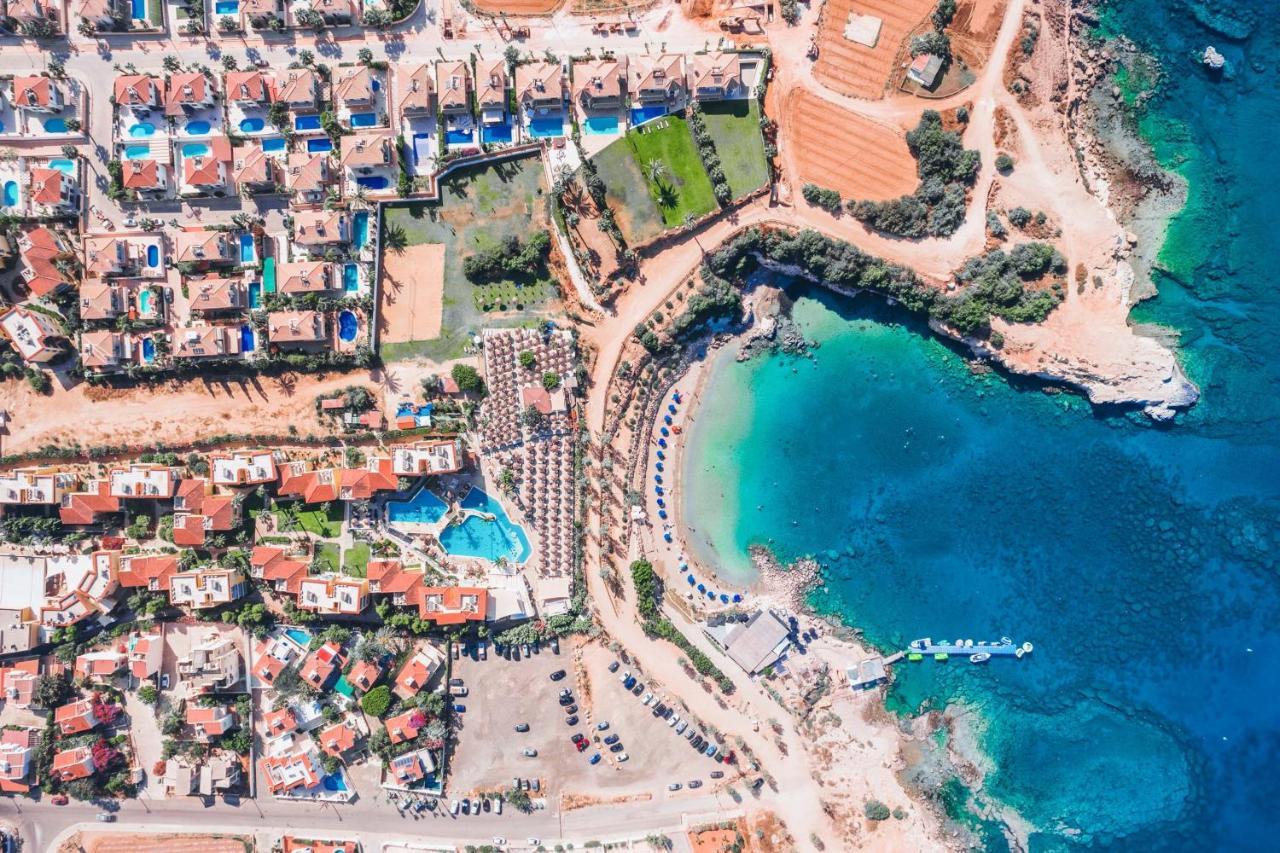 Villa Pant Poly Протарас Екстер'єр фото